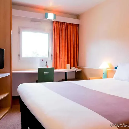 Otel Grenoble Universite 2 Gières