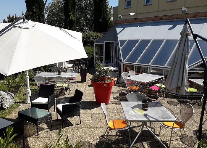 Hotel Grenoble Universite 2 Gières