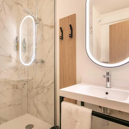 Hotel Ibis Grenoble 3*