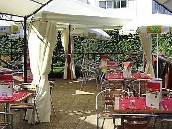 Grenoble Universite 2 3*